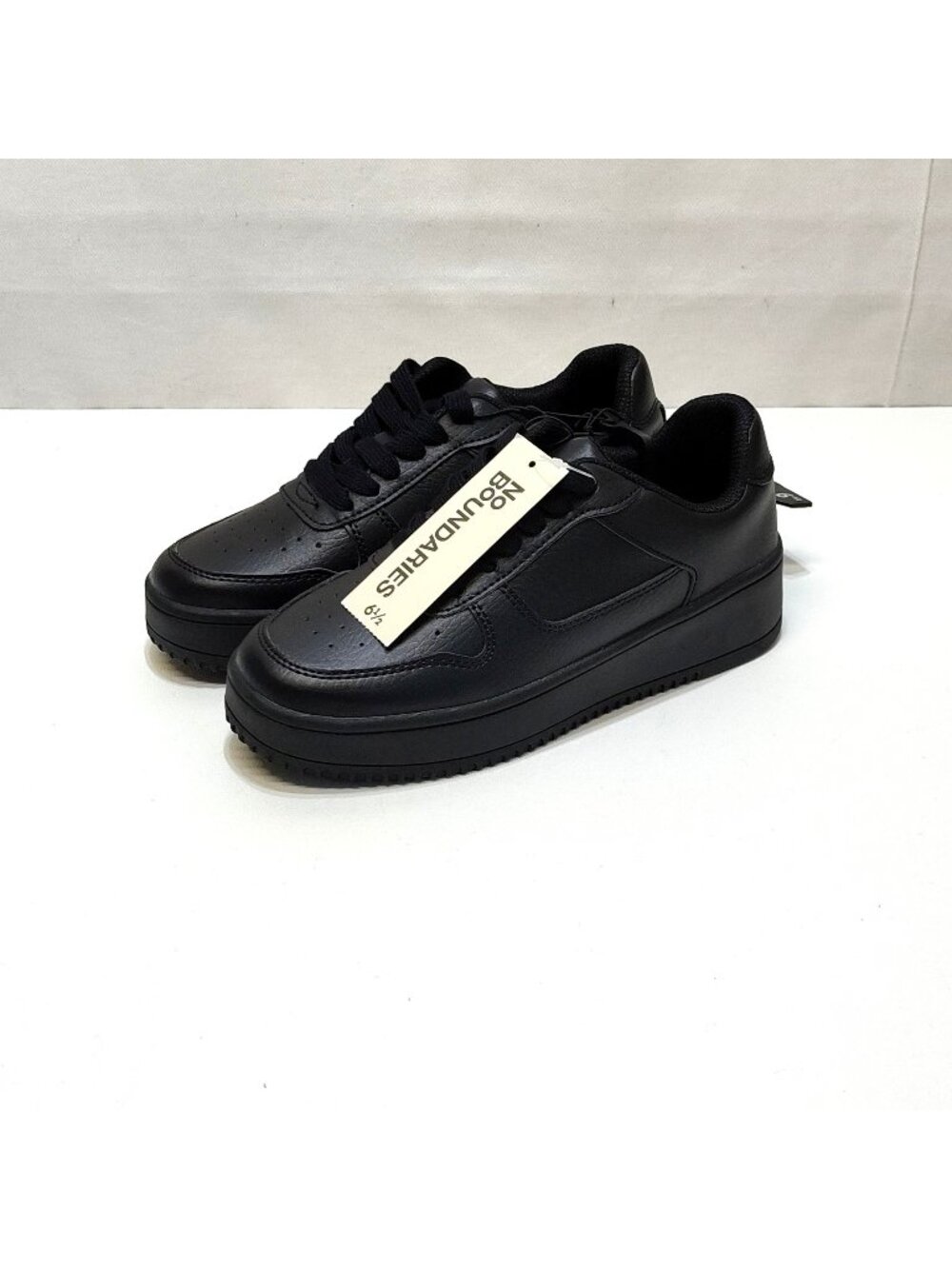 No Boundaries PU Platform Sneaker Women's Size 6.5 Memory Foam Casual Shoe NWT